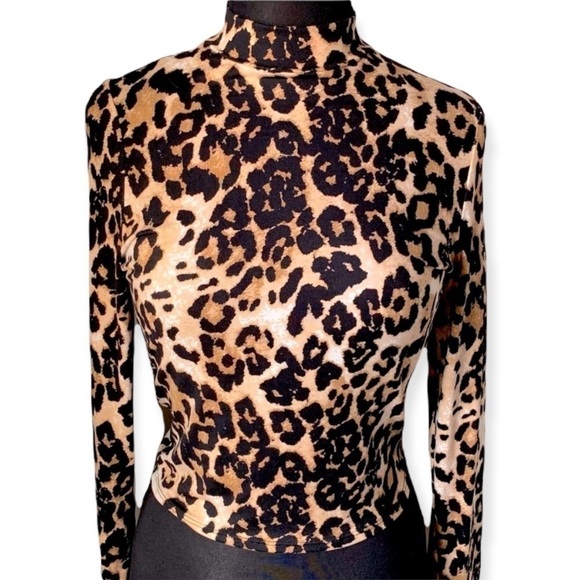 Super Soft Cheetah Print Turtle Neck - Picture 1 of 13